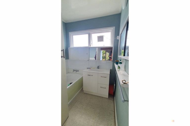 Photo of property in 53 Rhodes Street, Waimate, 7924