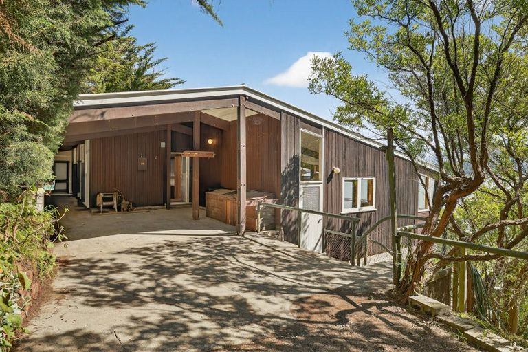 Photo of property in 393 Marine Drive, Charteris Bay, Governors Bay, 8971