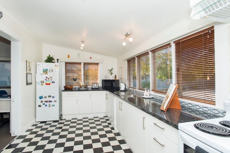 Photo of property in 56 Awapuni Road, Awapuni, Gisborne, 4010