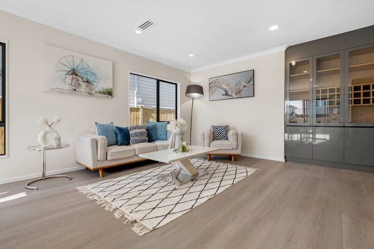 Photo of property in 6 Knockanara Drive, Flat Bush, Auckland, 2019