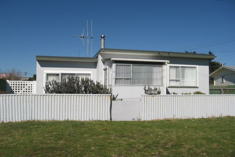 Photo of property in 18 Ngatiawa Street, Himatangi Beach, Foxton, 4891