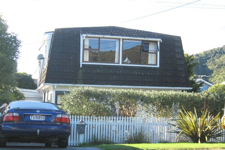 Photo of property in 26 Miro Street, Eastbourne, Lower Hutt, 5013