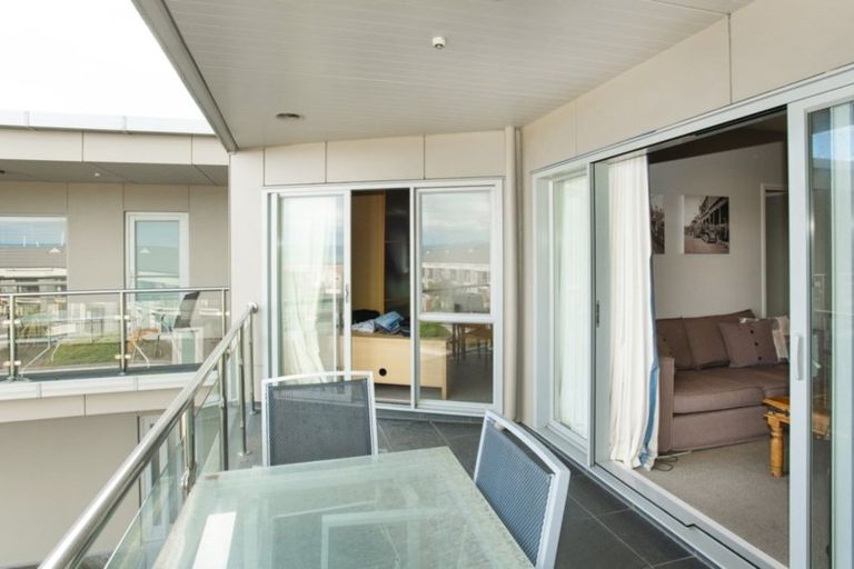 Photo of property in Marina View Apartments, 302/4 Reads Quay, Gisborne, 4010