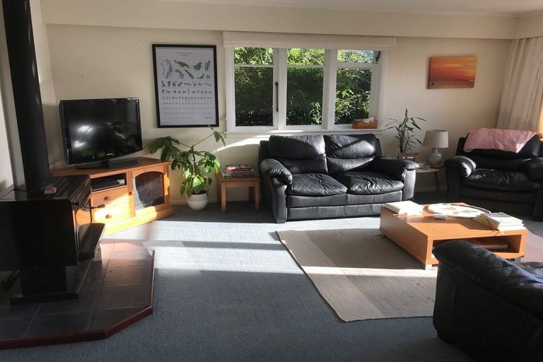 Photo of property in 19 Romney Square, Tawa, Wellington, 5028