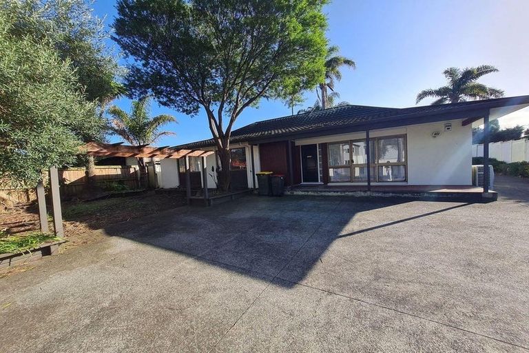 Photo of property in 60 Sunderlands Road, Half Moon Bay, Auckland, 2012