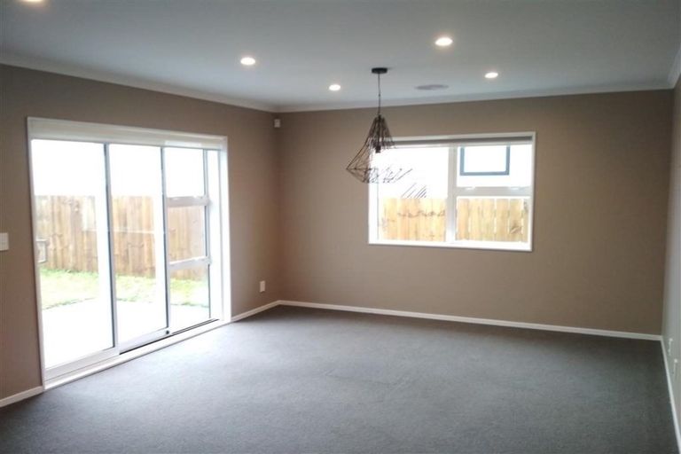 Photo of property in 114 Amesbury Drive, Churton Park, Wellington, 6037