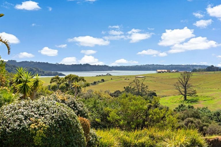 Photo of property in 78 Okura River Road, Okura, Albany, 0792