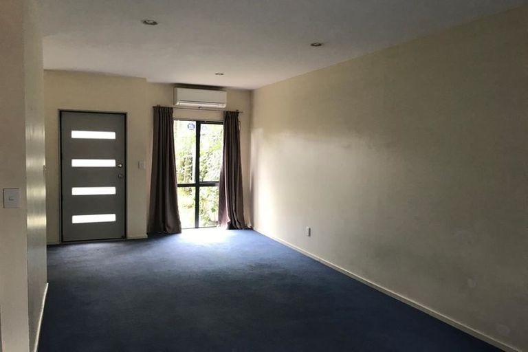Photo of property in 49 Rakich Place, Henderson, Auckland, 0612