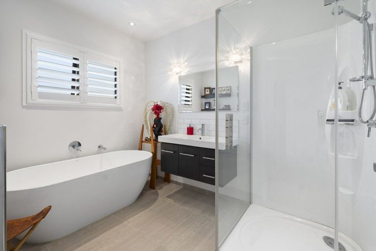 Photo of property in 38 Kingsdale Park Drive, Aokautere, Palmerston North, 4471