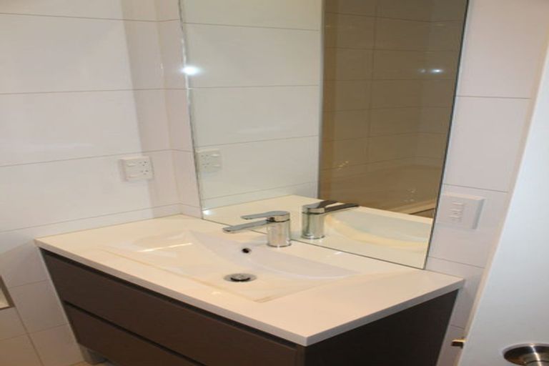 Photo of property in 24a Titoki Street, Te Atatu Peninsula, Auckland, 0610