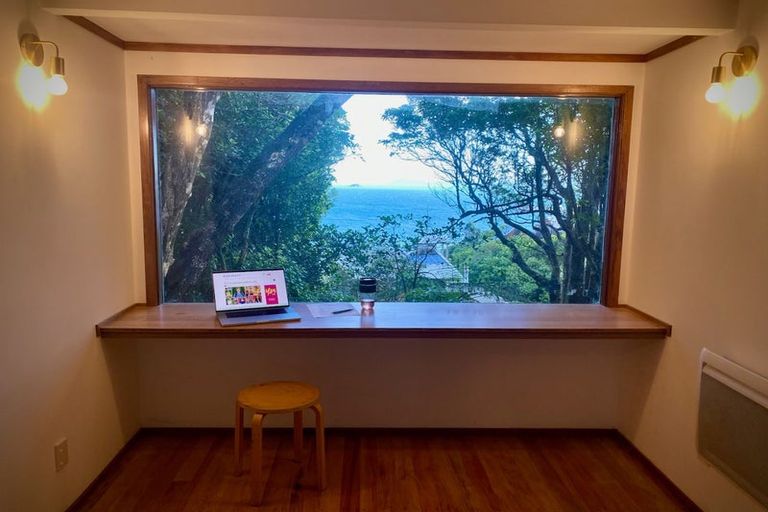 Photo of property in 30 Howard Road, Point Howard, Lower Hutt, 5013