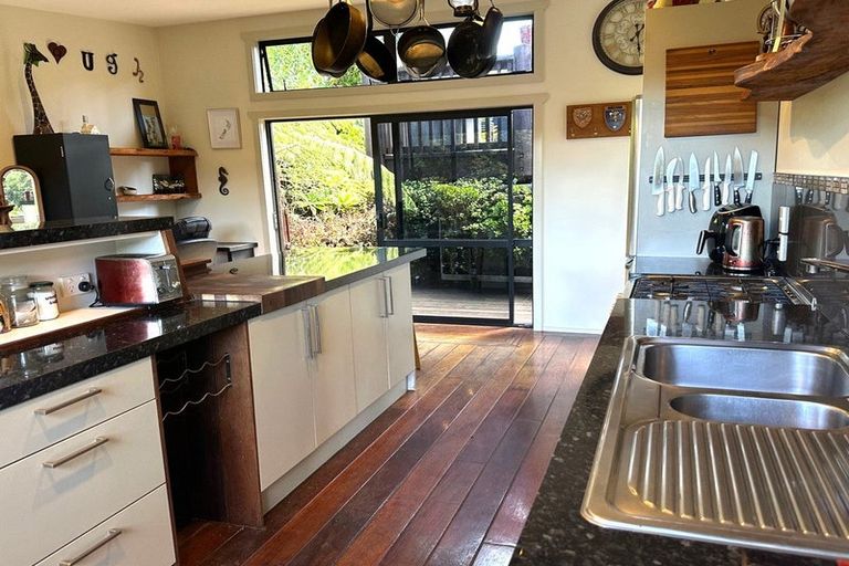 Photo of property in 10 Ward Drive, Opua, 0200