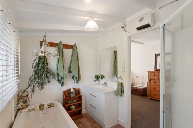 Photo of property in 30 Old Tai Tapu Road, Kennedys Bush, Christchurch, 8025