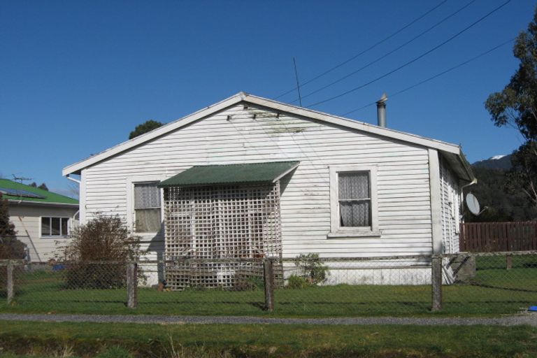Photo of property in 20 Brodie Street, Blackball, 7804