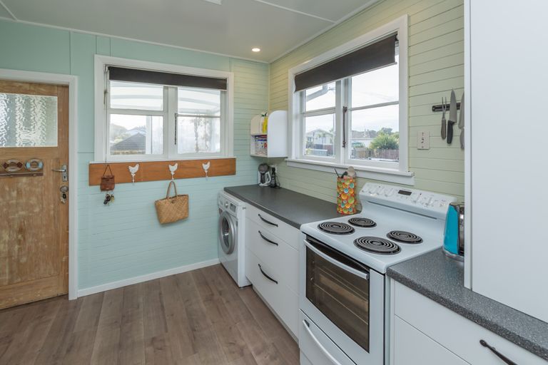 Photo of property in 15 Cygnet Street, North New Brighton, Christchurch, 8083