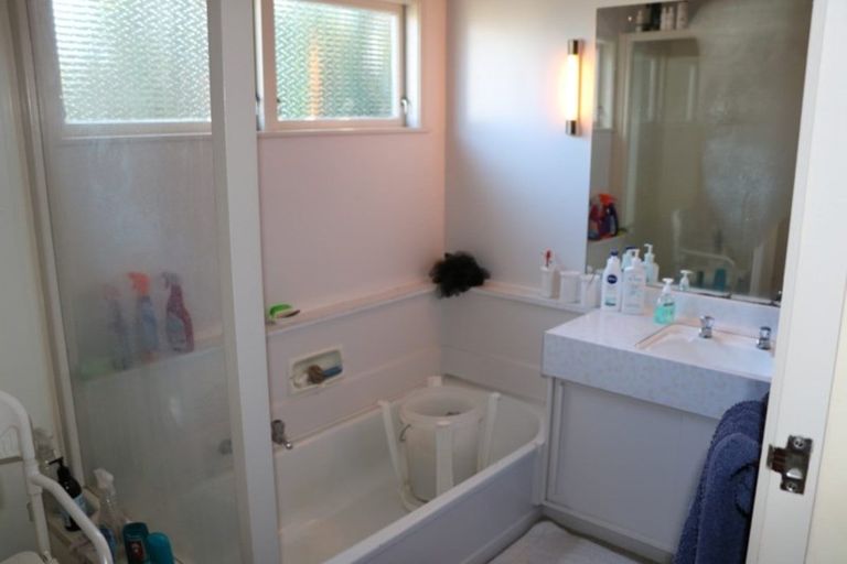 Photo of property in 51 Grand Vue Road, Kawaha Point, Rotorua, 3010