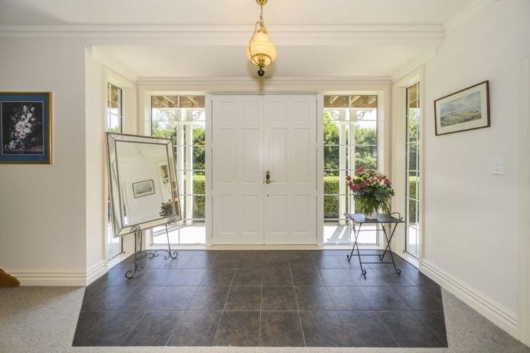 Photo of property in 114 Polson Hill Drive, Aokautere, Palmerston North, 4471