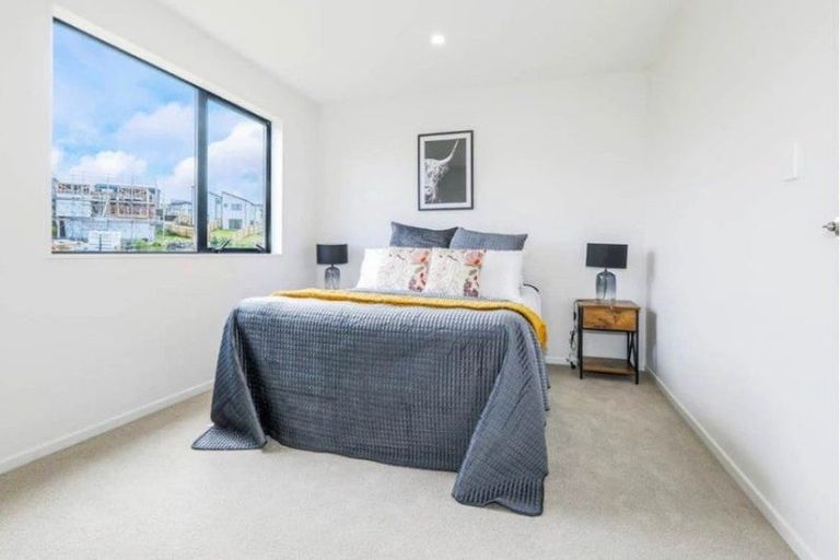 Photo of property in 53a Crestview Rise, Papakura, 2110