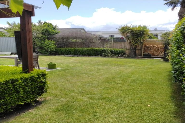 Photo of property in 11 Links View Drive, Omokoroa, 3114