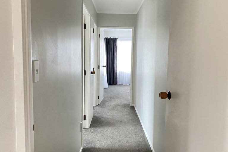 Photo of property in 22 Gosford Drive, Botany Downs, Auckland, 2010