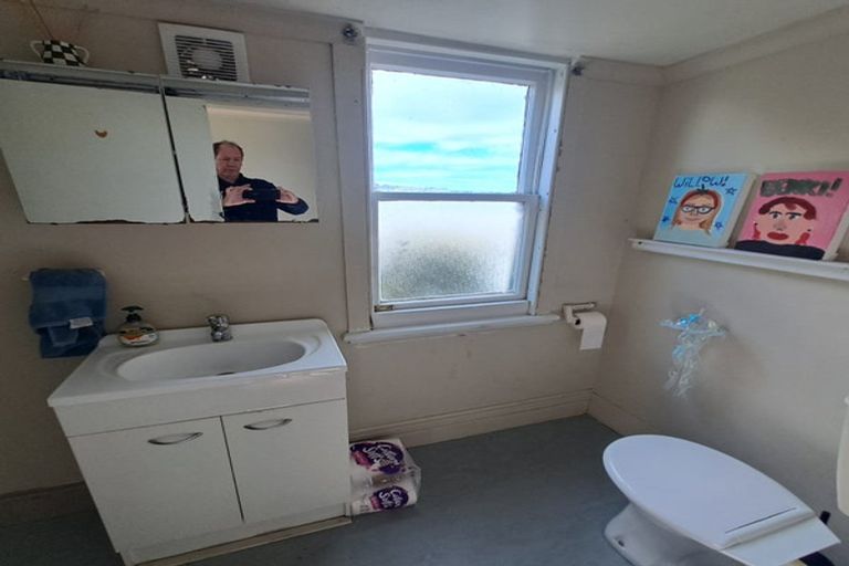 Photo of property in 74 Heriot Row, North Dunedin, Dunedin, 9016