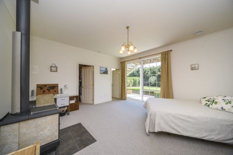 Photo of property in 114 Polson Hill Drive, Aokautere, Palmerston North, 4471