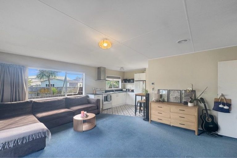 Photo of property in 8c Kupe Drive, Carterton, 5713