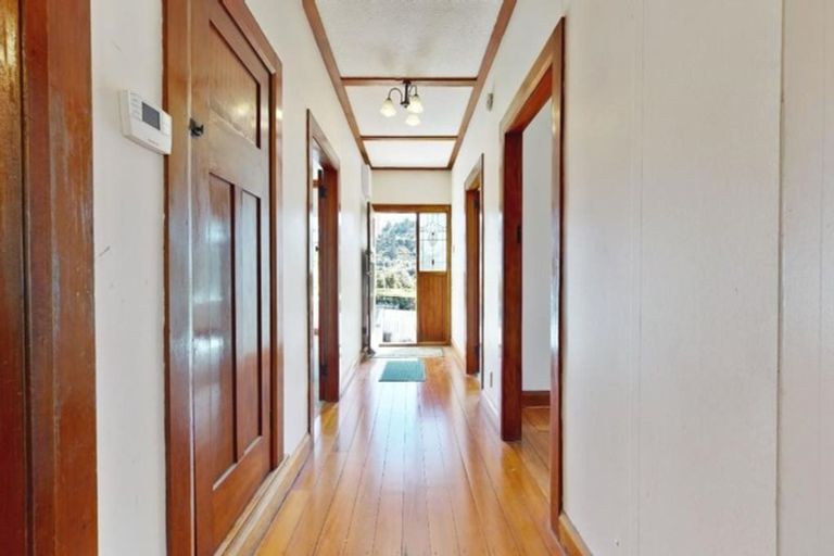 Photo of property in 375 Karori Road, Karori, Wellington, 6012