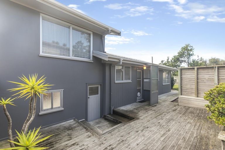 Photo of property in 1/63 Zita Maria Drive, Massey, Auckland, 0614