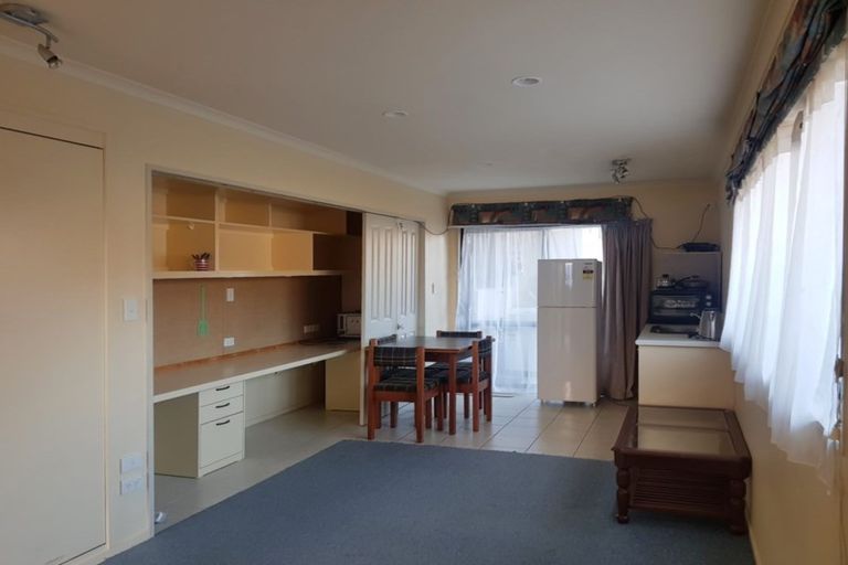 Photo of property in 57 Rushgreen Avenue, Pahurehure, Papakura, 2113