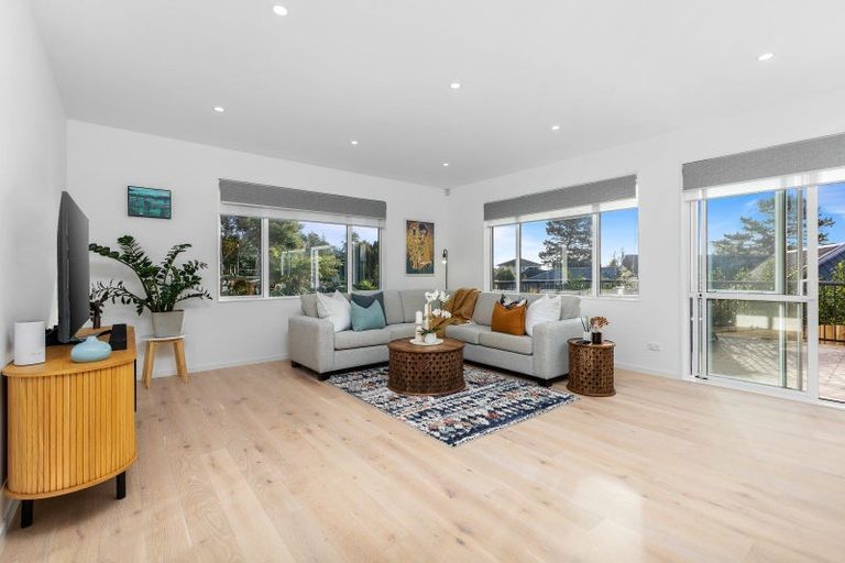 Photo of property in 29a Kimberly Grove, Greenhithe, Auckland, 0632