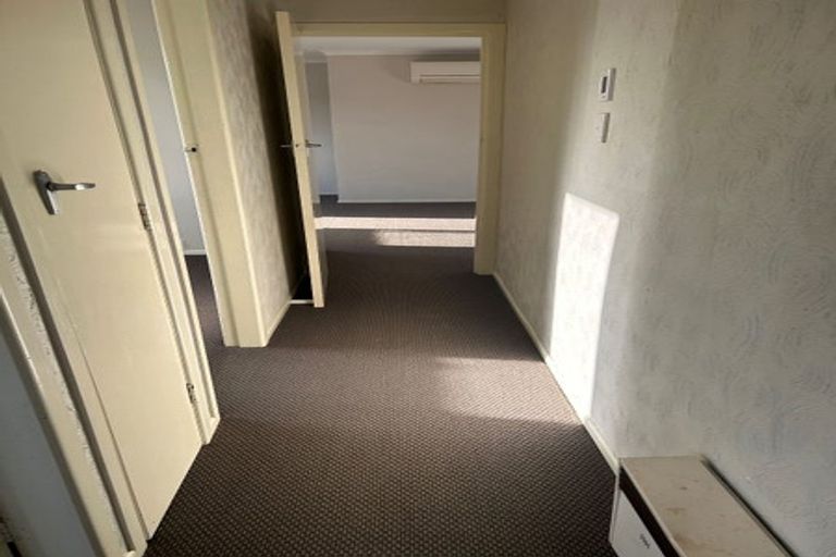 Photo of property in 67 Collins Road, Melville, Hamilton, 3206