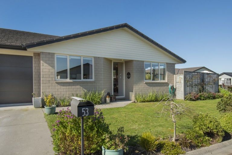Photo of property in Waterview Estate, 53/4 Greystone Place, Omokoroa, 3114