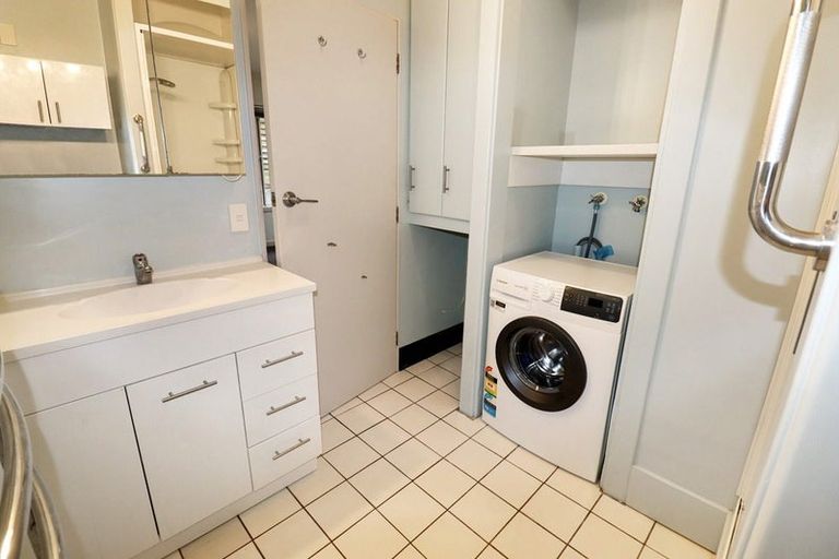 Photo of property in Parkland Flats, 12/51 Adams Terrace, Kelburn, Wellington, 6021