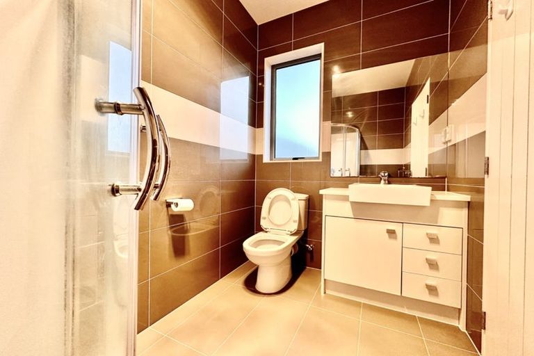 Photo of property in 18 Dromoland Drive, Flat Bush, Auckland, 2019