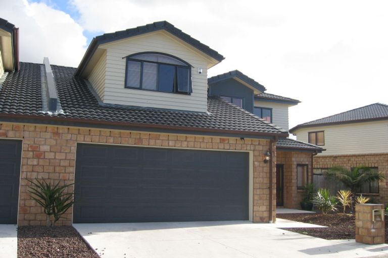 Photo of property in 16 Derg Place, East Tamaki, Auckland, 2013