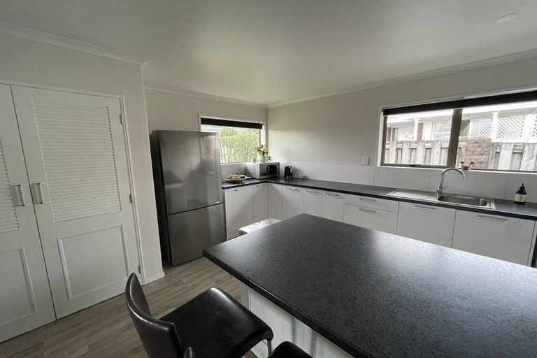 Photo of property in 34 Gilbass Avenue, Hamilton Lake, Hamilton, 3204