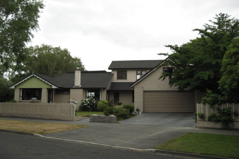 Photo of property in 31 Burnside Crescent, Burnside, Christchurch, 8053