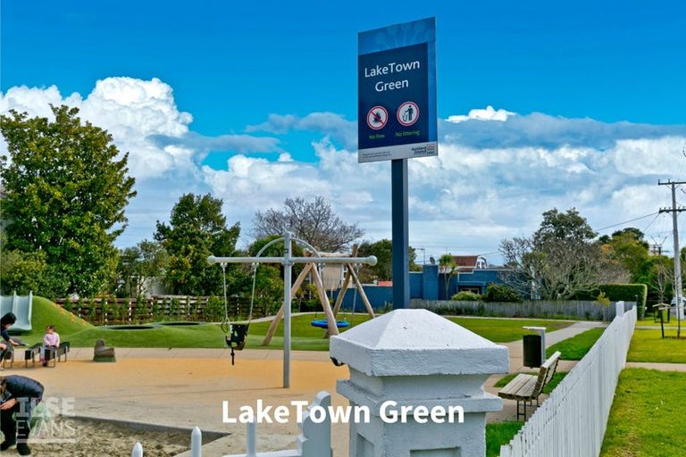 Photo of property in 2/7 Walter Street, Hauraki, Auckland, 0622