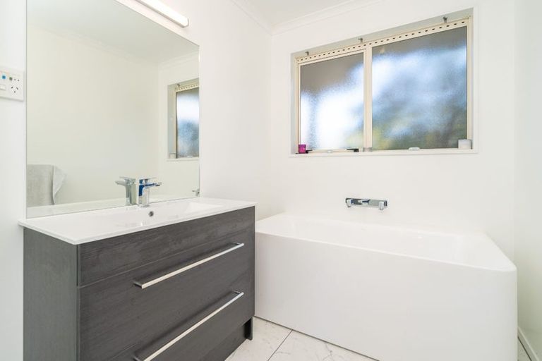 Photo of property in 14 Wingatui Road, Mosgiel, 9024