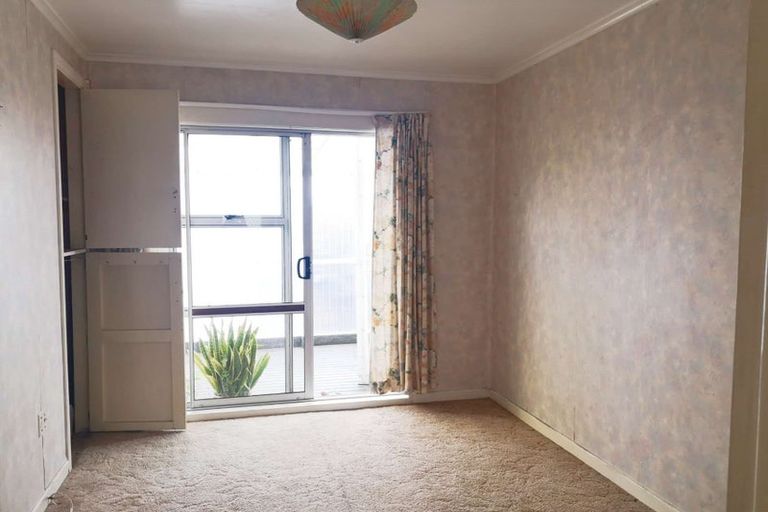 Photo of property in 1/15 Kia Ora Road, Beach Haven, Auckland, 0626