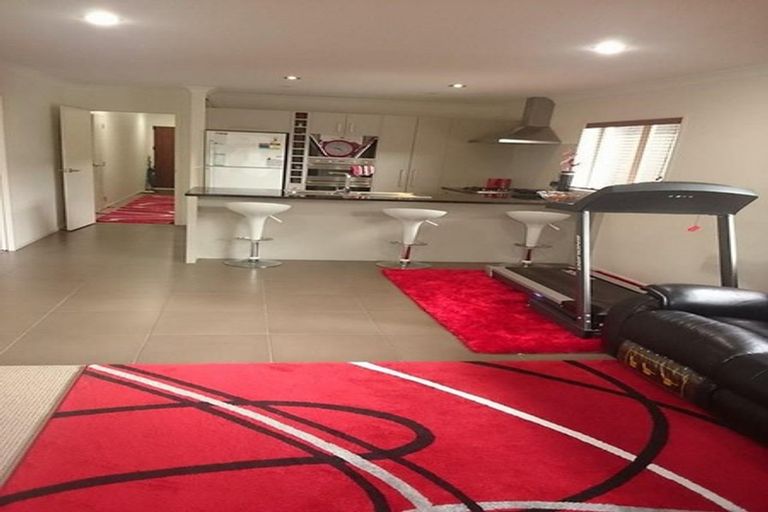 Photo of property in 21 Kestev Drive, Flat Bush, Auckland, 2016