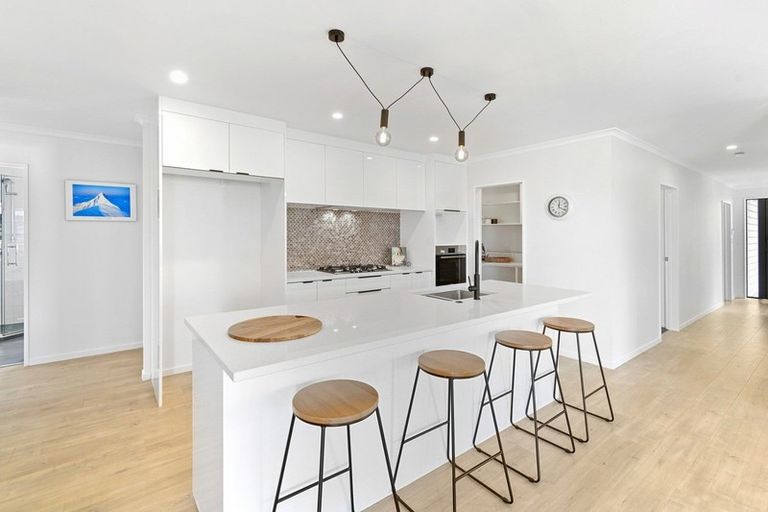 Photo of property in 10 Noble Lane, Pokeno, 2402