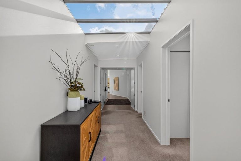 Photo of property in 83 Jervis Road, Waiwera, Orewa, 0994