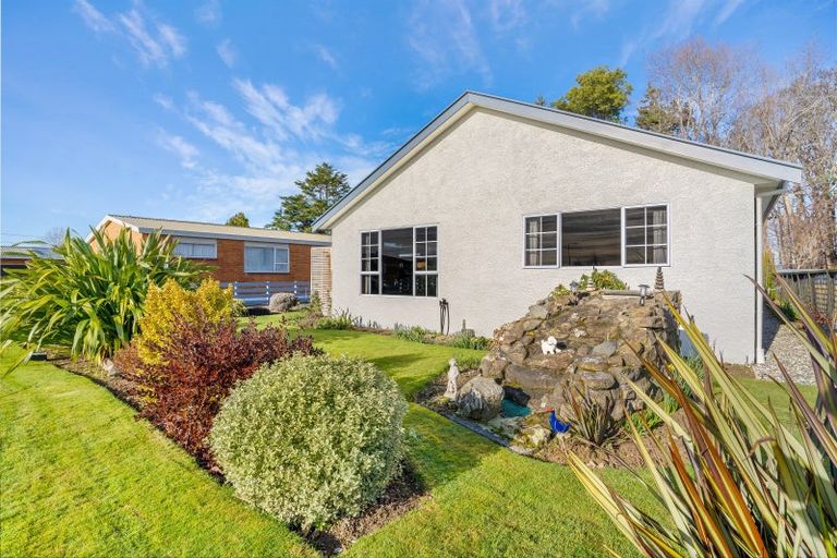 Photo of property in 11 Calder Place, Winton, 9720