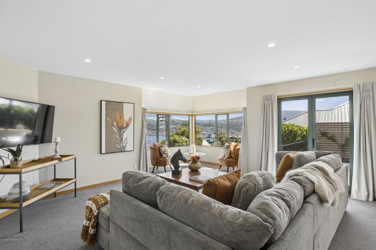 Photo of property in 17 Shandon Road, Vauxhall, Dunedin, 9013