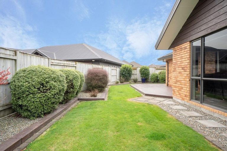 Photo of property in 4 Manhattan Court, Kelvin Grove, Palmerston North, 4414