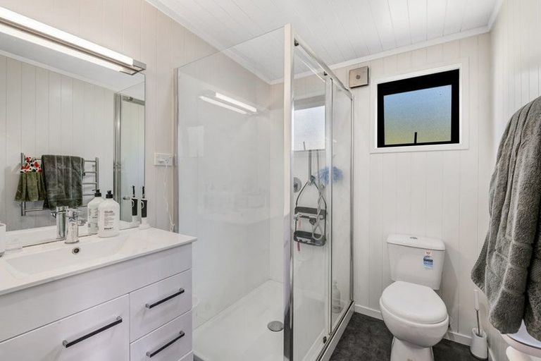 Photo of property in 102 West Road, Kaukapakapa, 0873