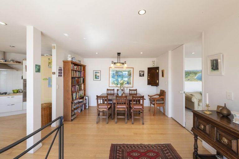 Photo of property in 2/79 Grafton Road, Roseneath, Wellington, 6011