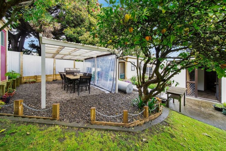 Photo of property in 172 Egmont Street, Patea, 4520